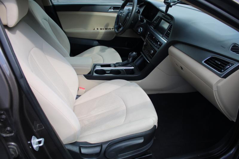 Hyundai Sonata SE 2016