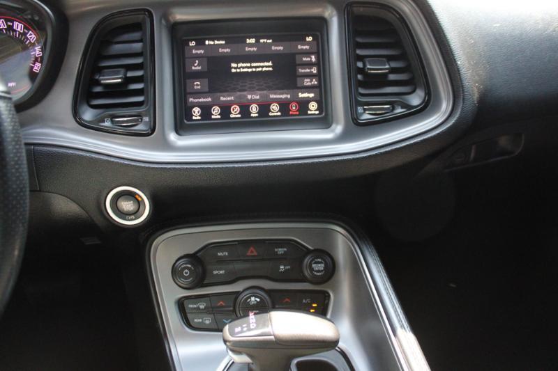 Dodge Challenger SXT 2023