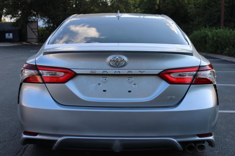 Toyota Camry SE 2024