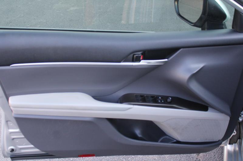 Toyota Camry SE 2024