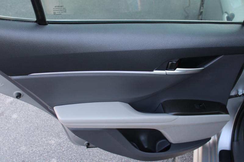 Toyota Camry SE 2024