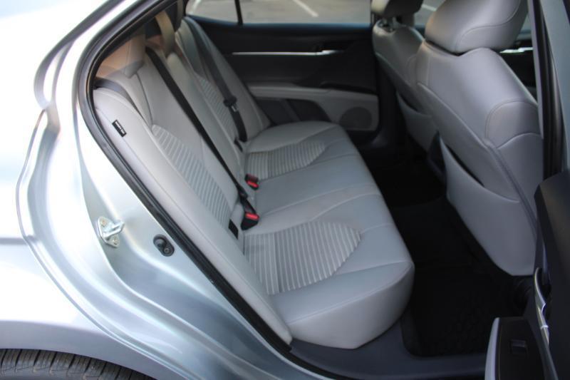 Toyota Camry SE 2024