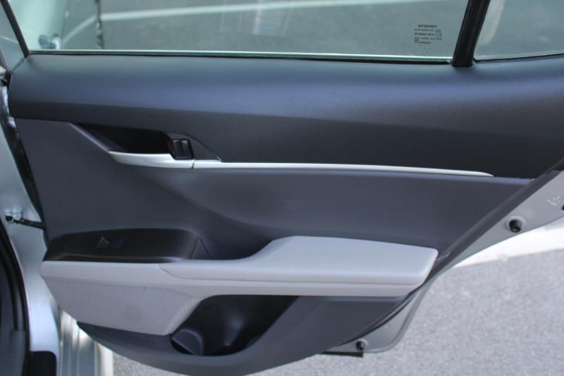 Toyota Camry SE 2024