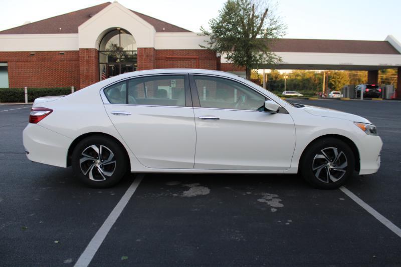 Honda Accord LX Sedan CVT 2017
