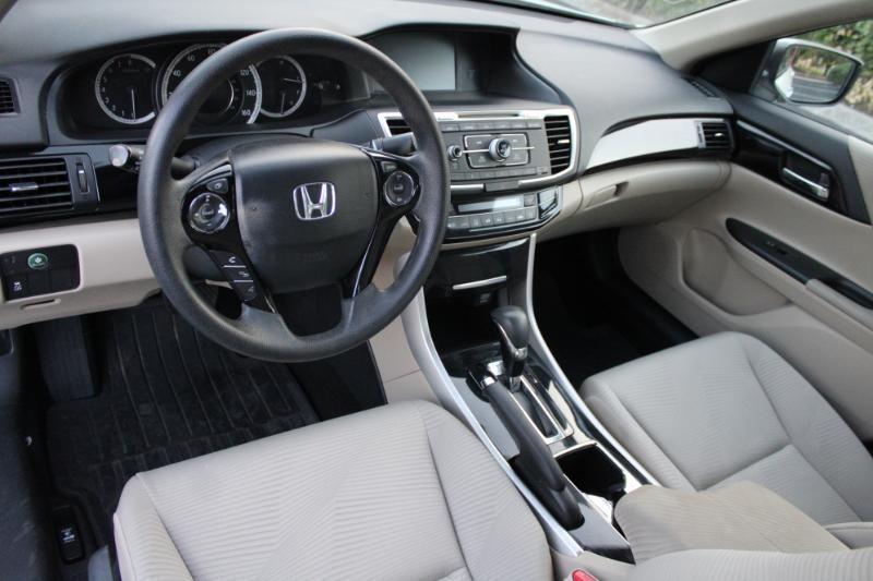 Honda Accord LX Sedan CVT 2017