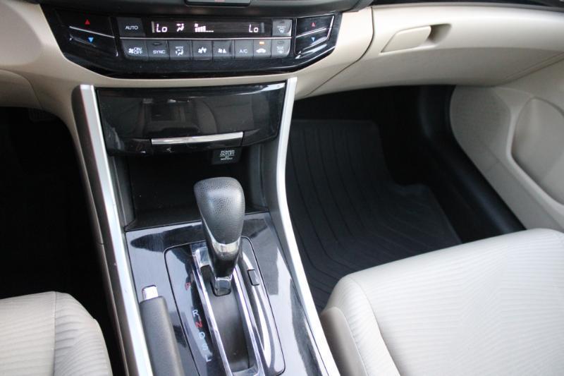 Honda Accord LX Sedan CVT 2017
