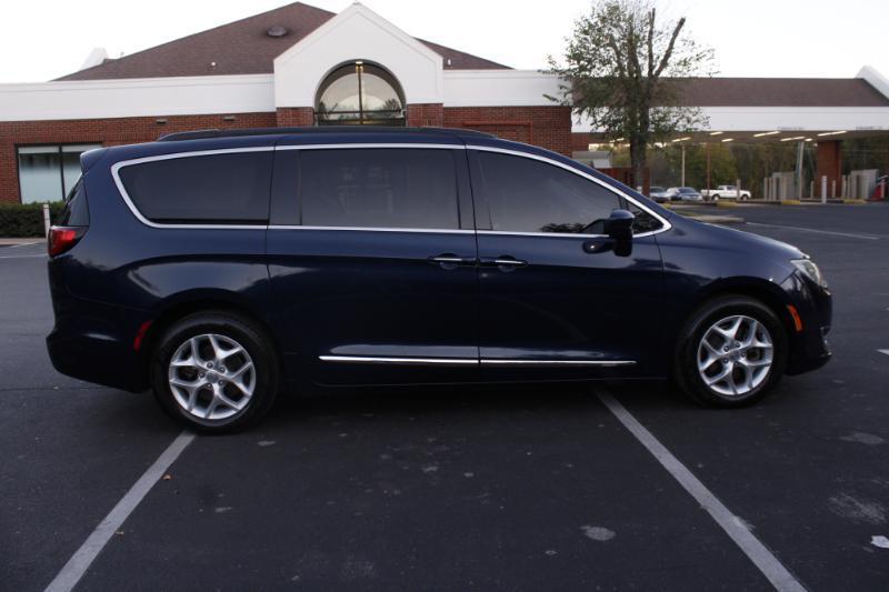 Chrysler Pacifica Touring-L 2017