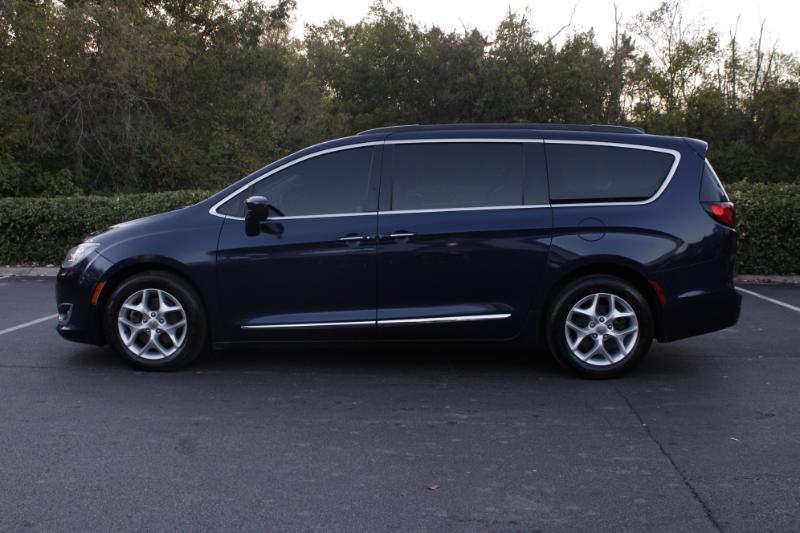 Chrysler Pacifica Touring-L 2017