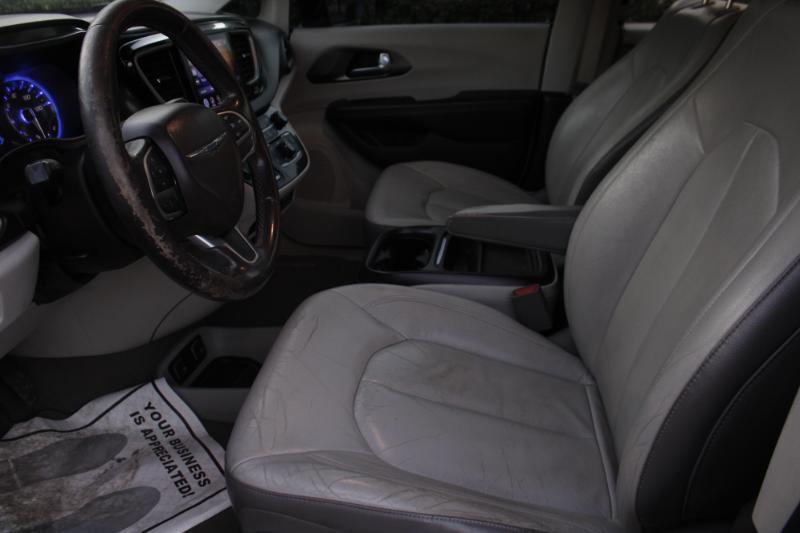 Chrysler Pacifica Touring-L 2017