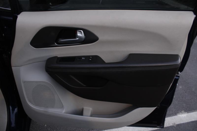 Chrysler Pacifica Touring-L 2017