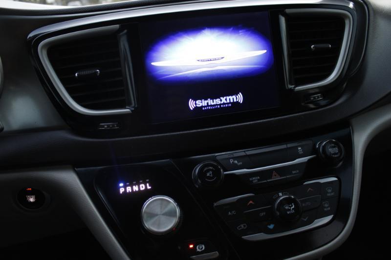 Chrysler Pacifica Touring-L 2017