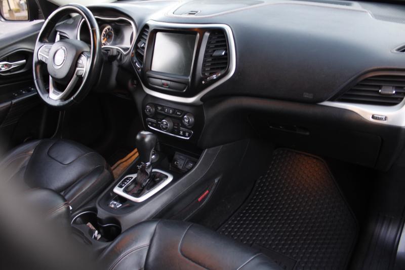 Jeep Cherokee Latitude Plus 4WD 2019