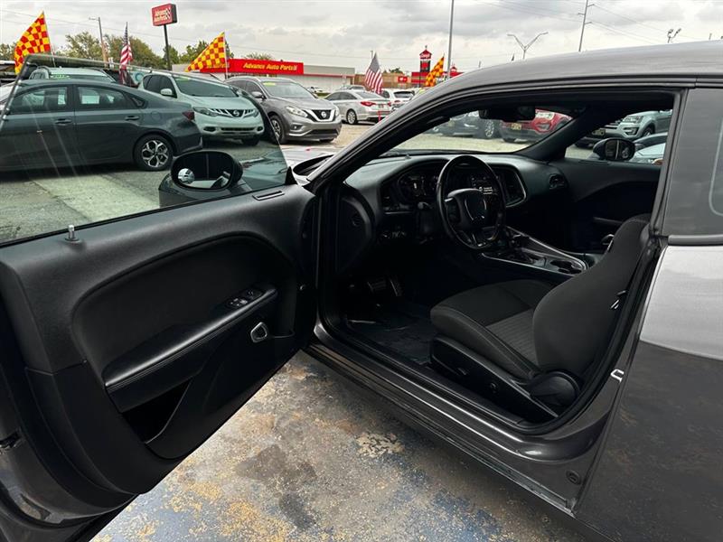 Dodge Challenger  2021