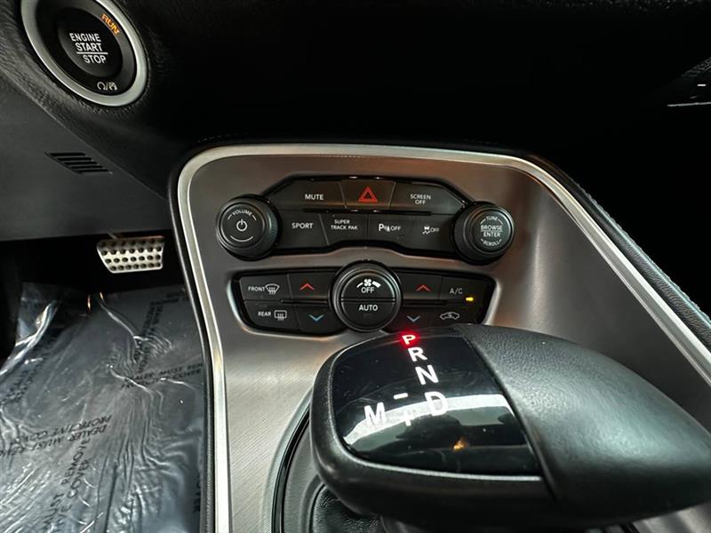 Dodge Challenger  2021