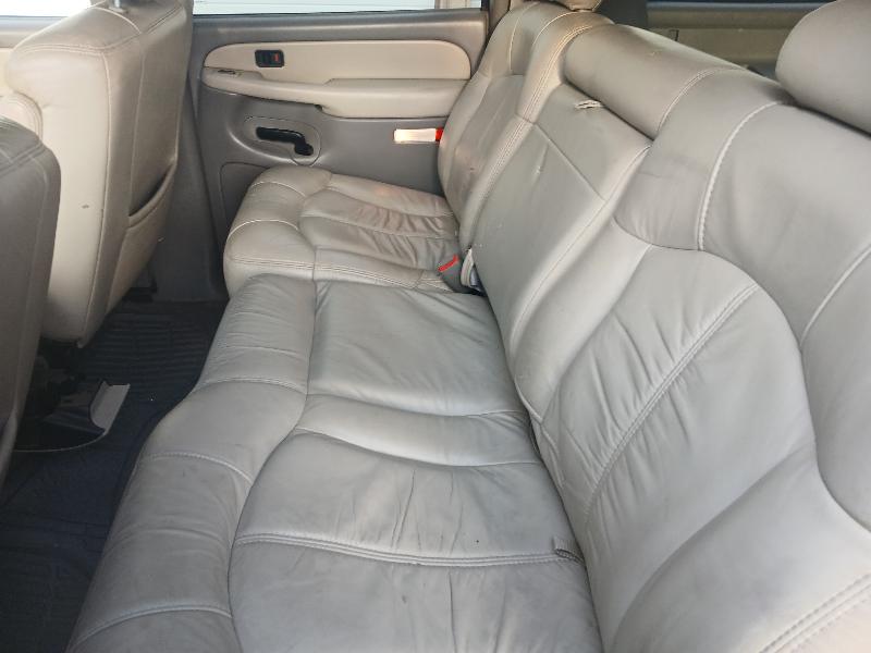 Chevrolet Suburban  2002