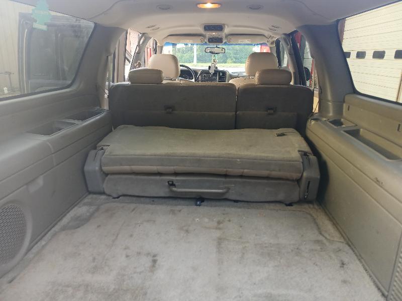 Chevrolet Suburban  2002