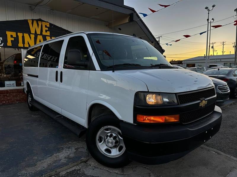 2022 Chevrolet Express LS
