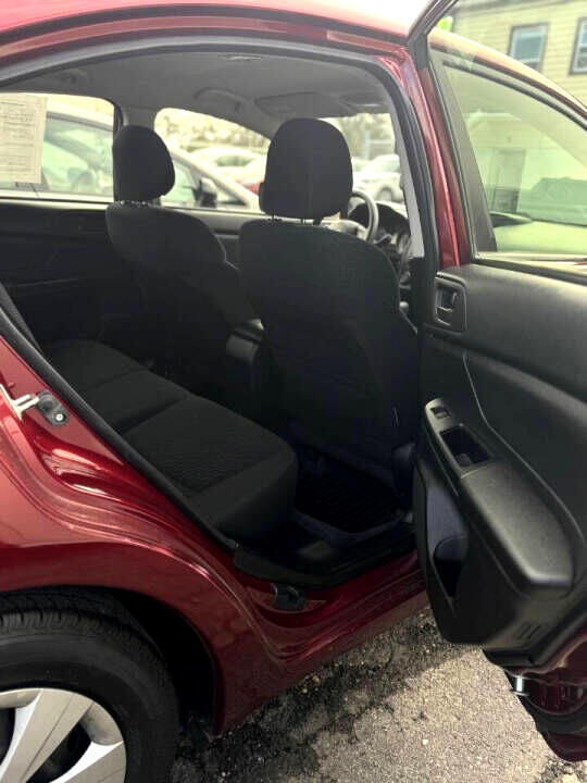 Subaru Impreza Base 4-Door 2012