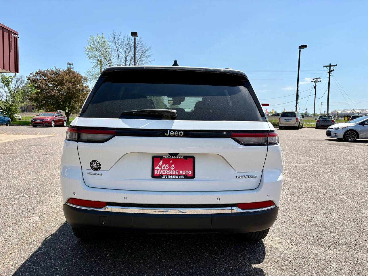2022 Jeep Grand Cherokee Limited photo 2
