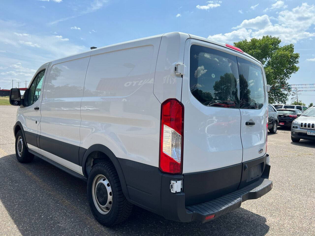 Ford Transit 150 Van Low Roof 60/40 Pass. 130-in. WB 2019