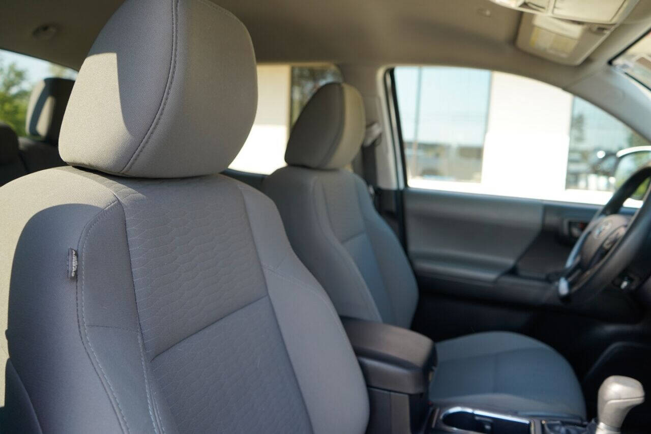 Toyota Tacoma SR5 Double Cab Long Bed V6 6AT 4WD 2019