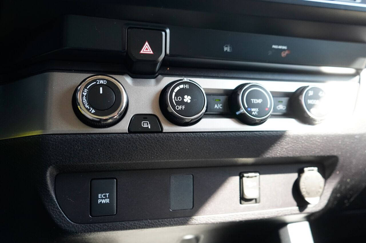 Toyota Tacoma SR5 Double Cab Long Bed V6 6AT 4WD 2019