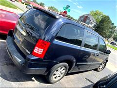 2010 Chrysler Town & Country 