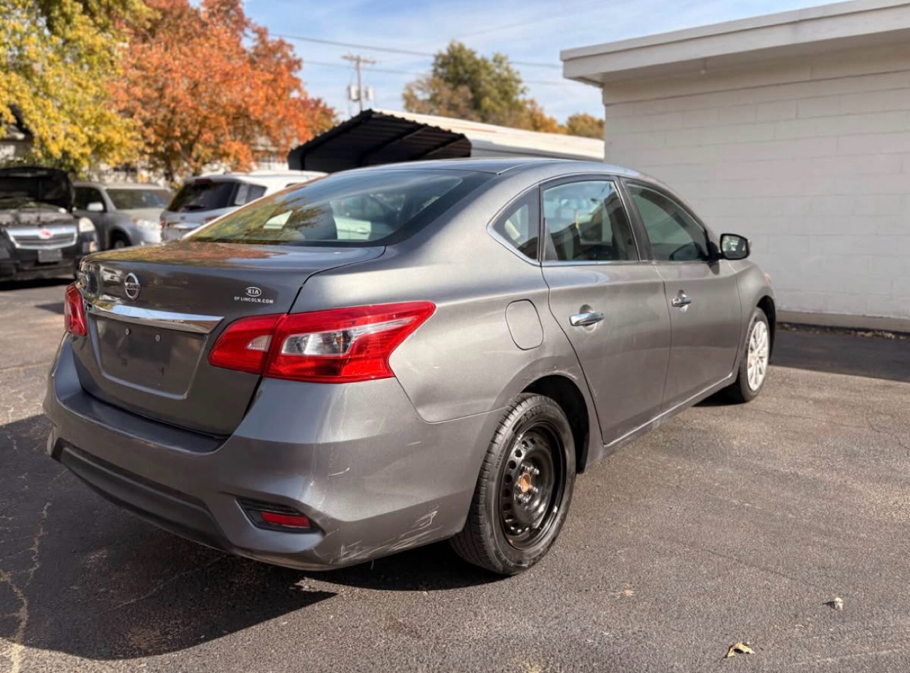 Nissan Sentra SL 4D Sedan 2019