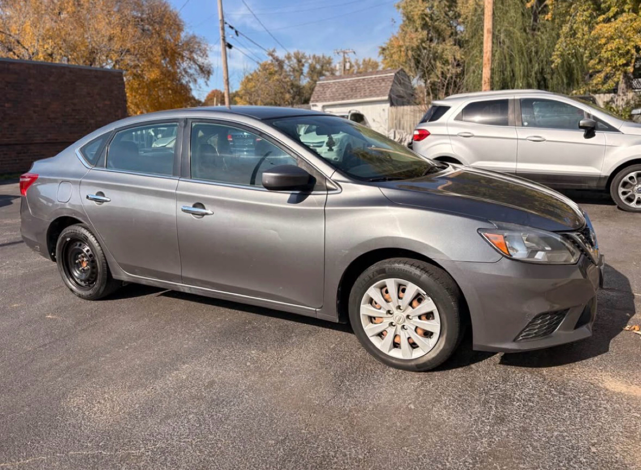 Nissan Sentra SL 4D Sedan 2019