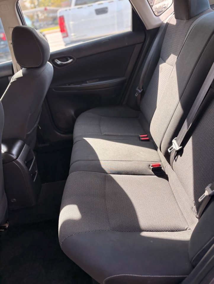 Nissan Sentra SL 4D Sedan 2019