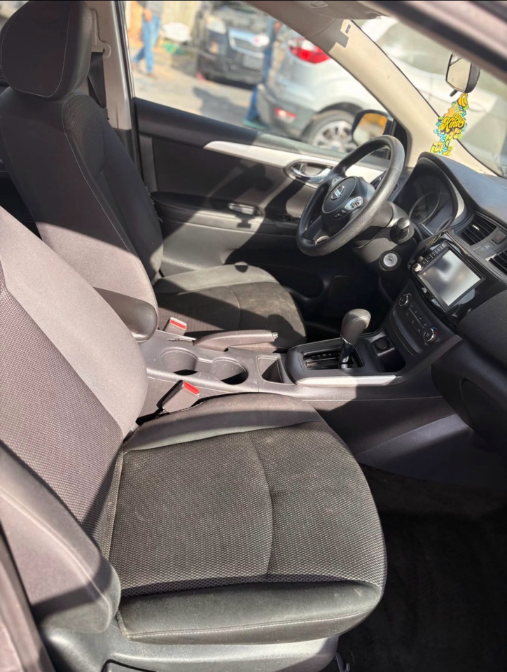 Nissan Sentra SL 4D Sedan 2019