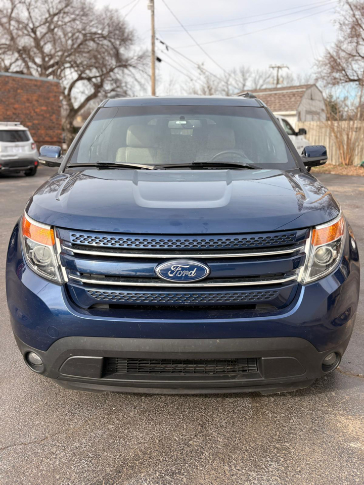 Ford Explorer Limited FWD 2012