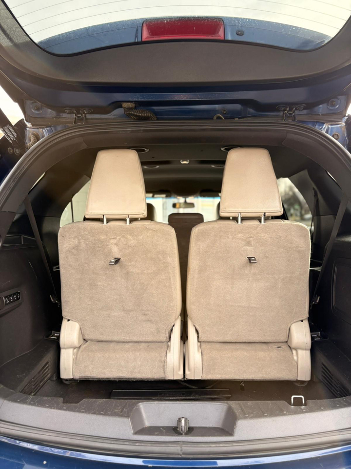 Ford Explorer Limited FWD 2012