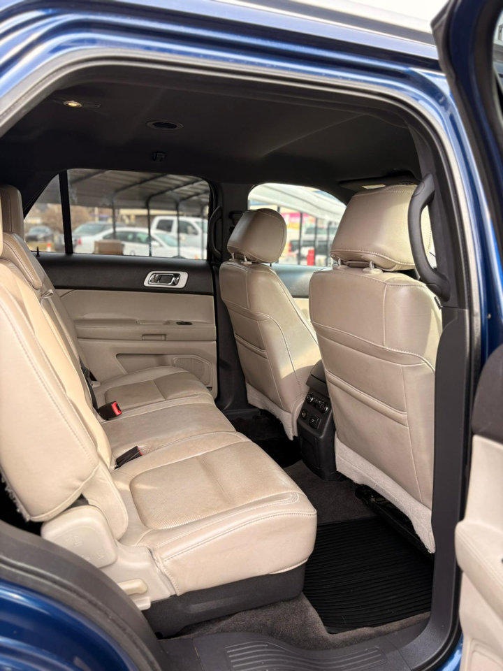 Ford Explorer Limited FWD 2012