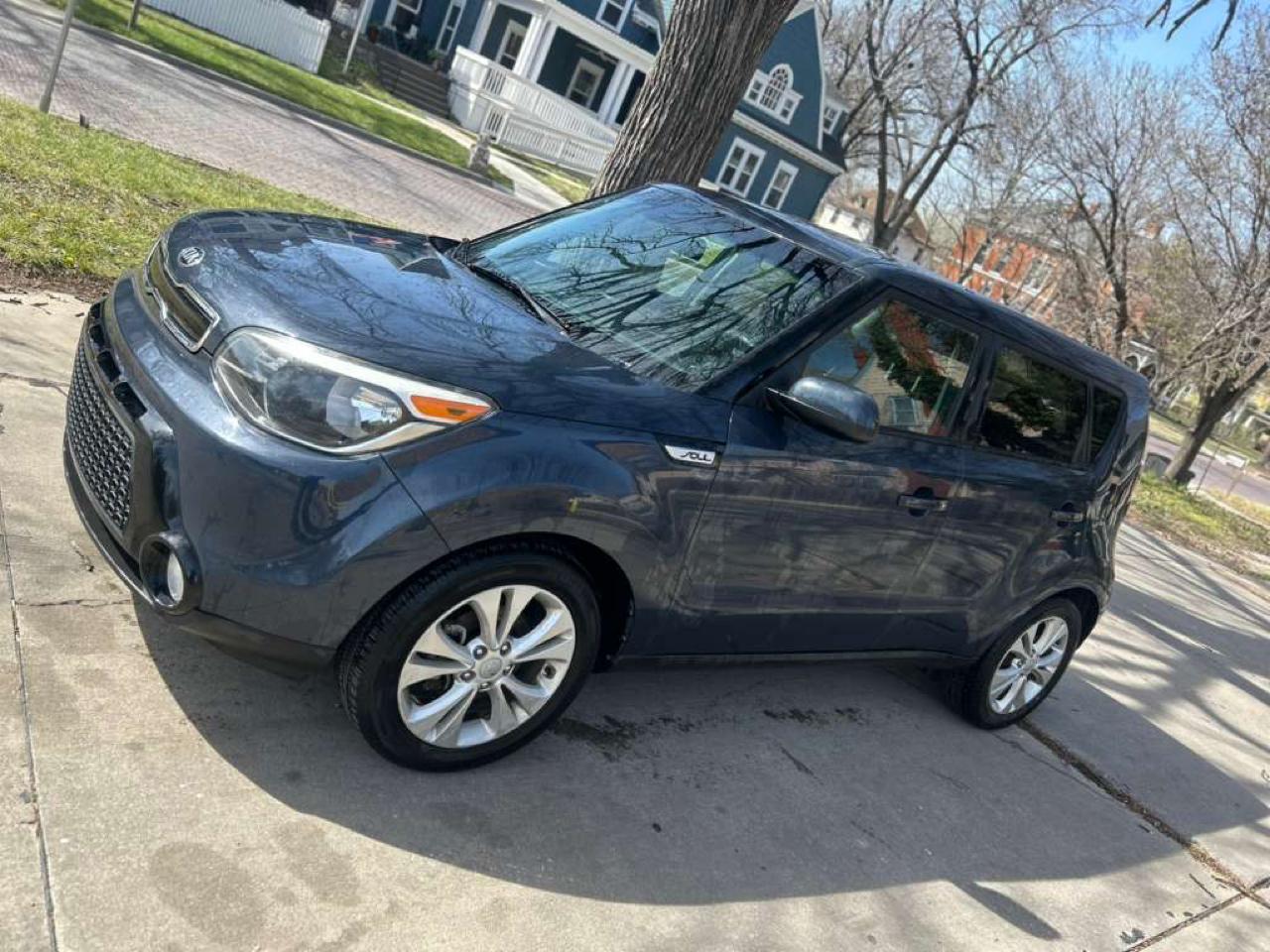 Kia Soul + w/Signature 2.0 Special Edition 2016