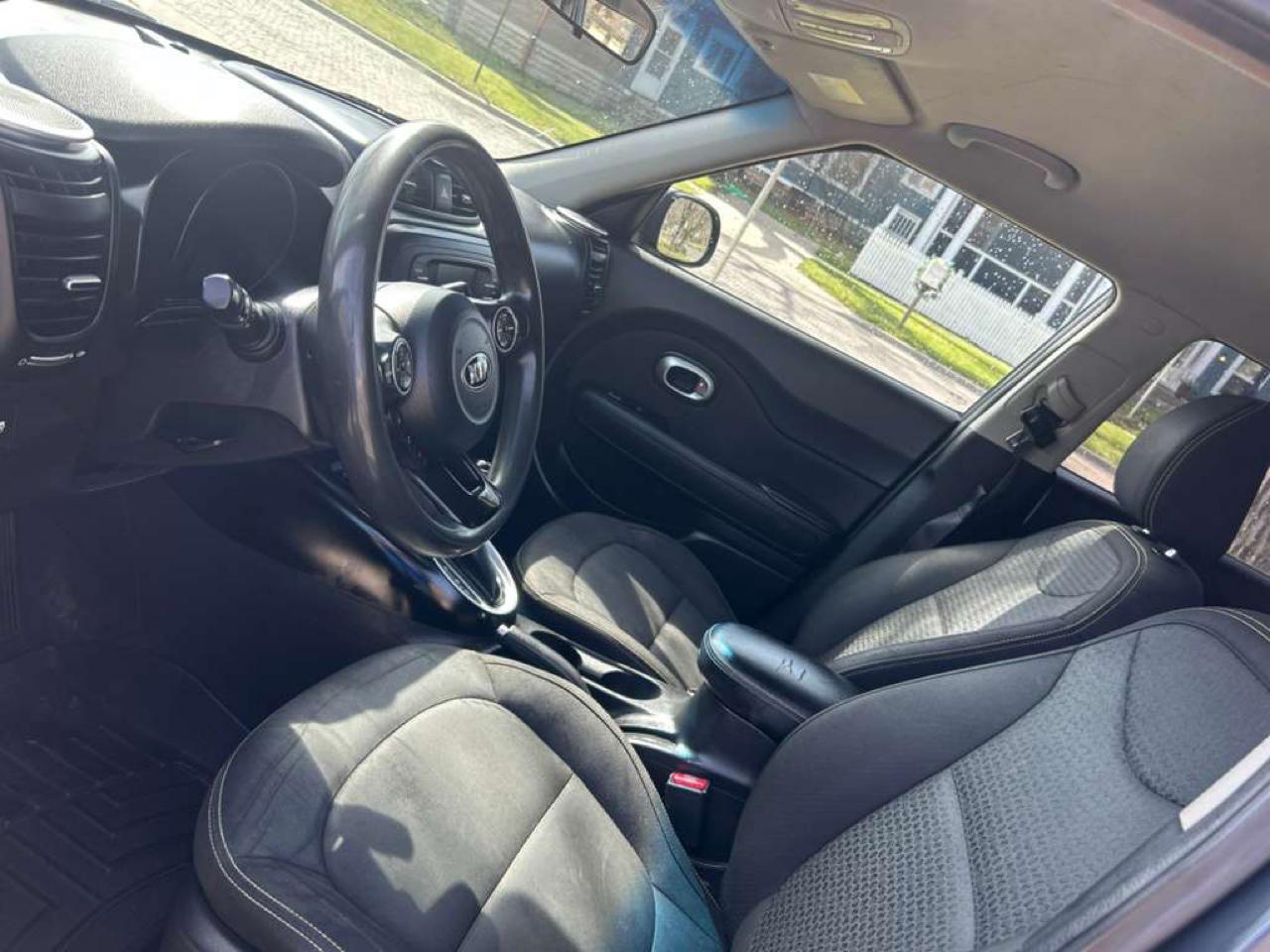 Kia Soul + w/Signature 2.0 Special Edition 2016