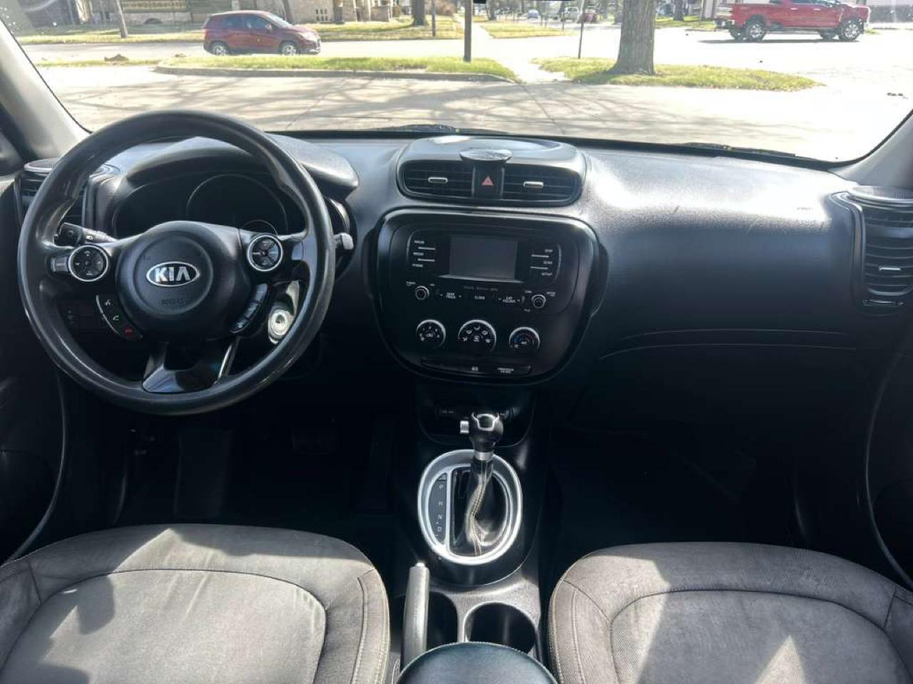 Kia Soul + w/Signature 2.0 Special Edition 2016