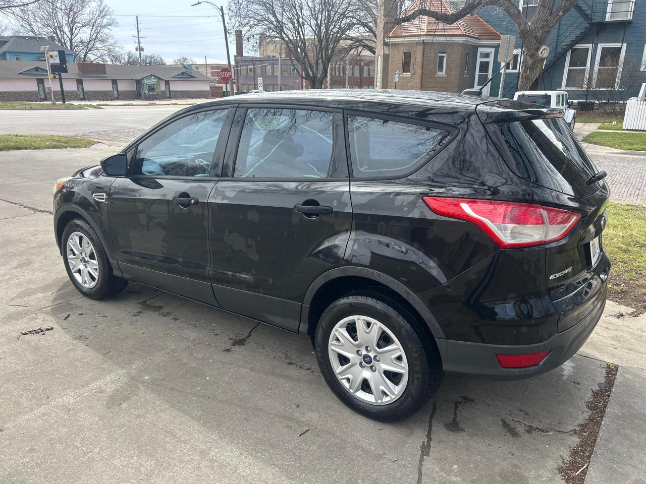Ford Escape S FWD 2013