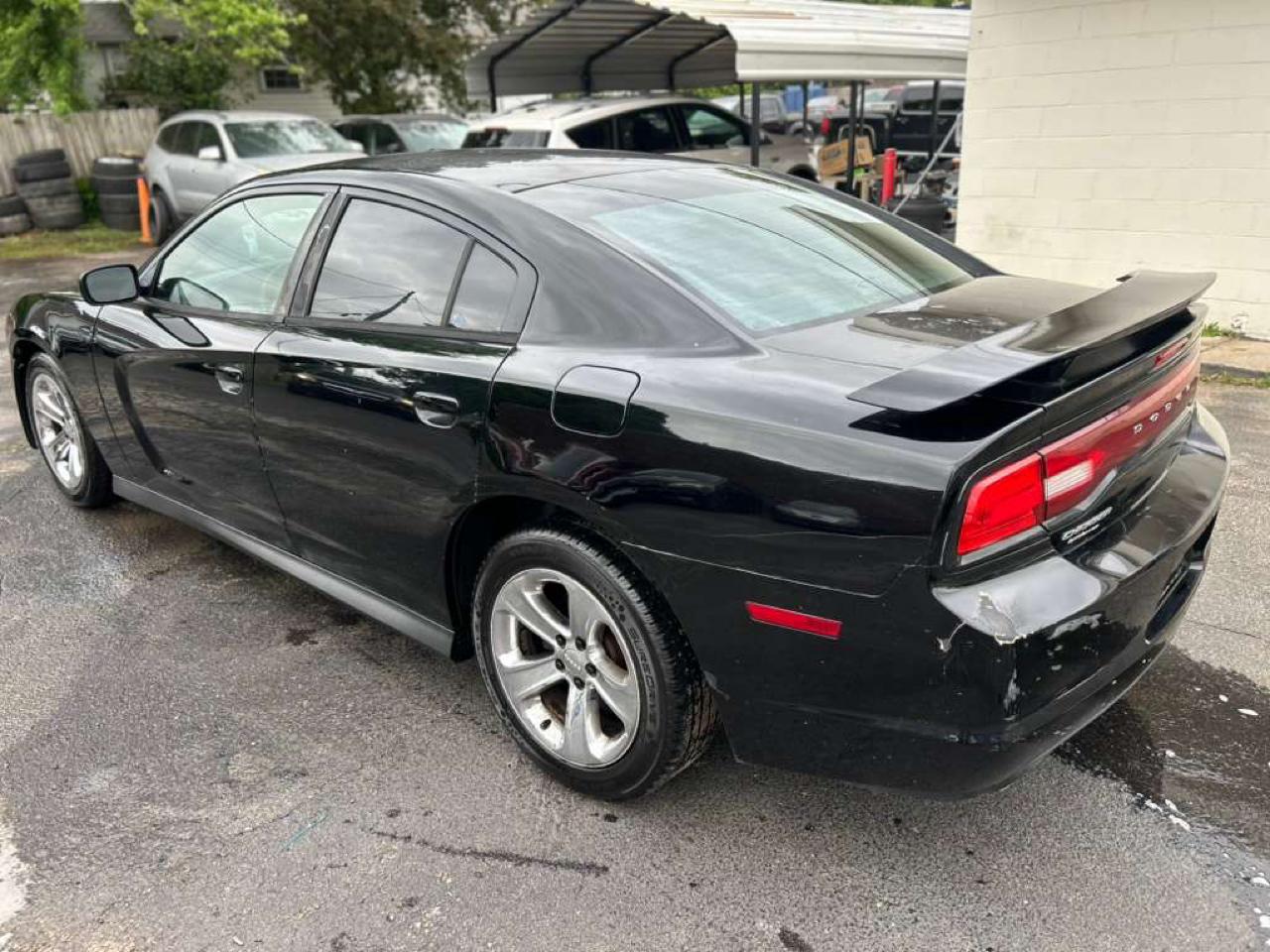Dodge Charger SE 2012