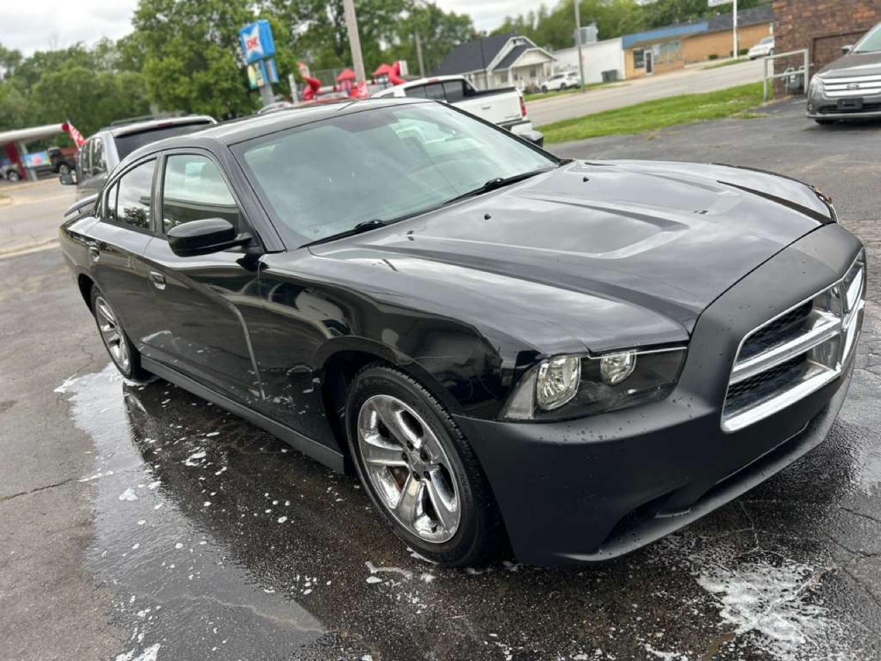 Dodge Charger SE 2012