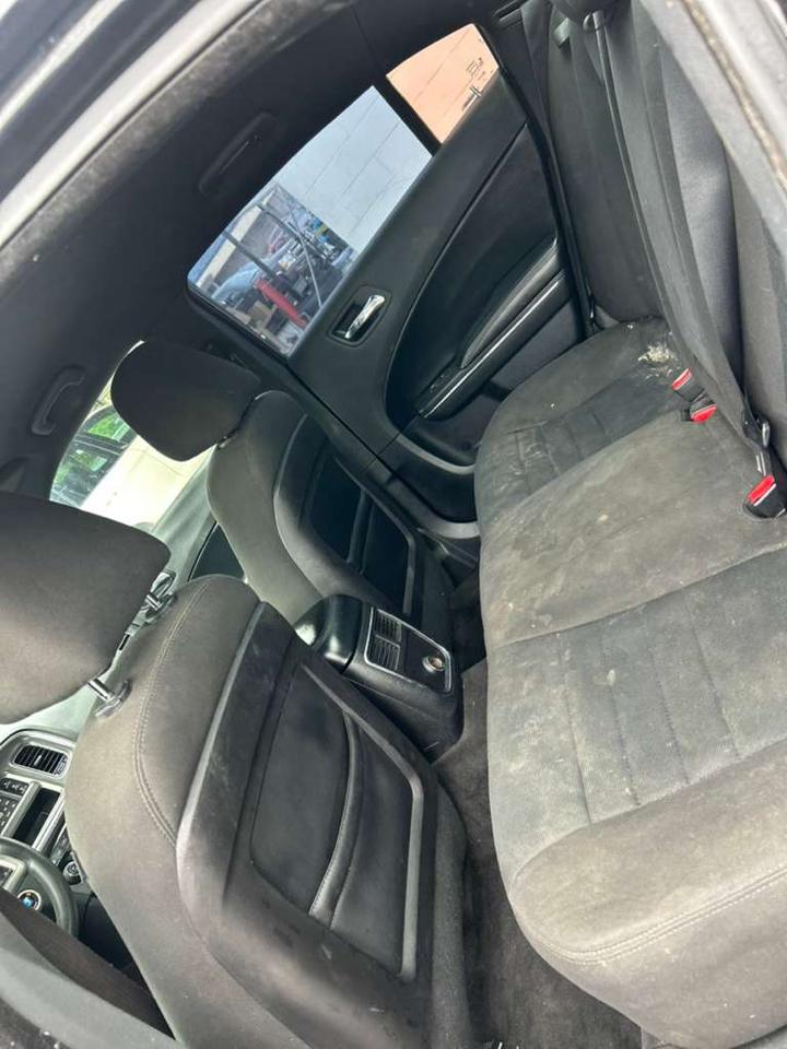 Dodge Charger SE 2012
