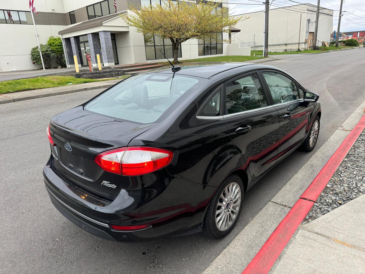 Ford Fiesta Titanium Sedan 2014
