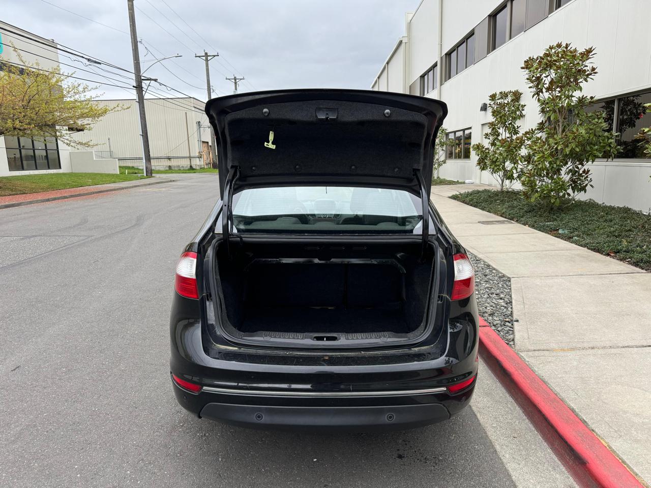 Ford Fiesta Titanium Sedan 2014