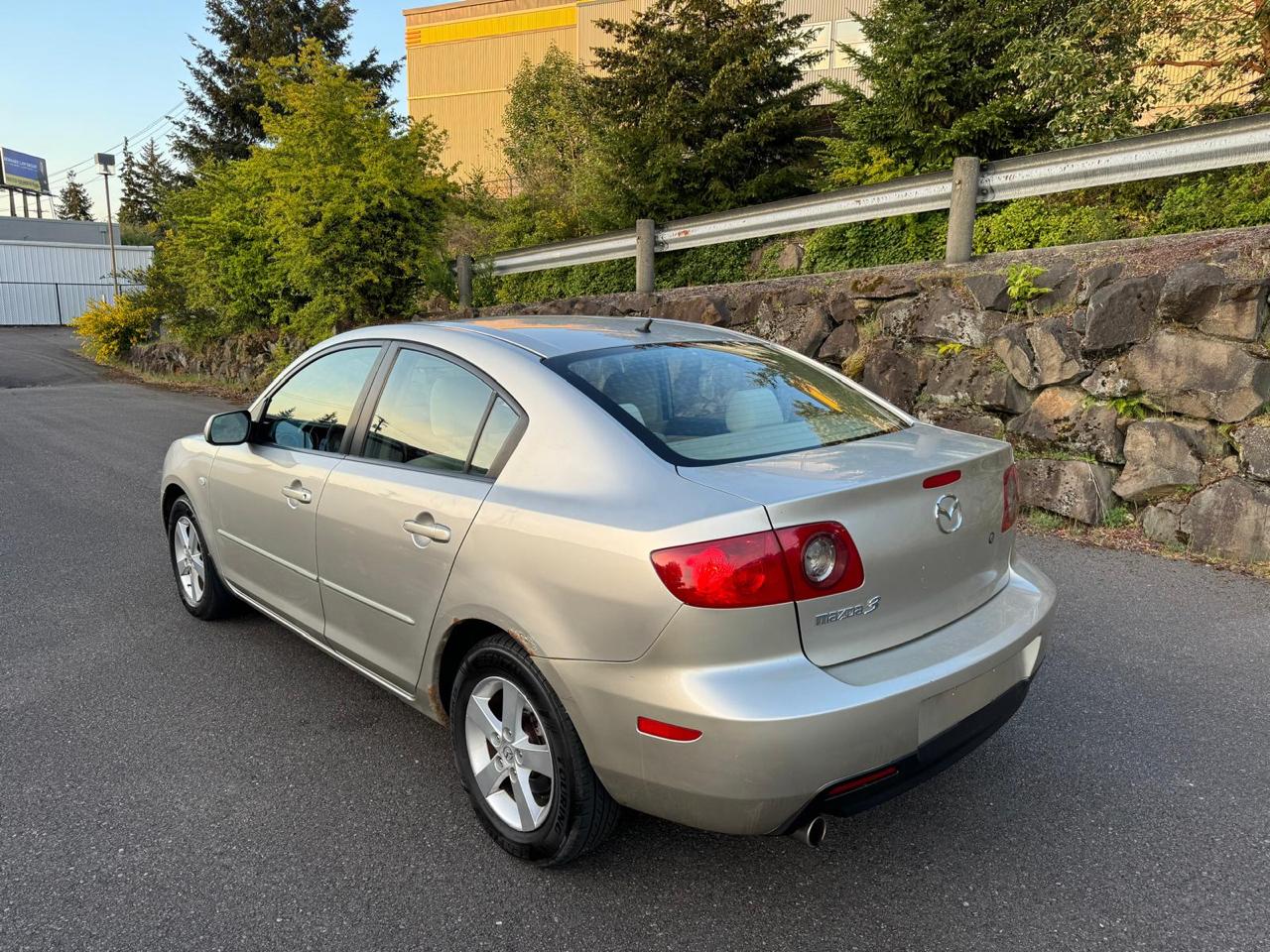 Mazda MAZDA3 i 4-door 2004
