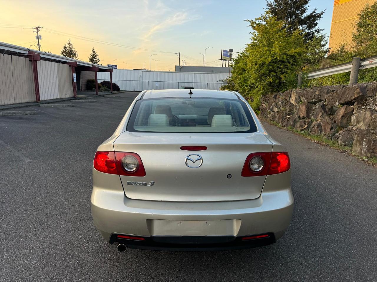 Mazda MAZDA3 i 4-door 2004