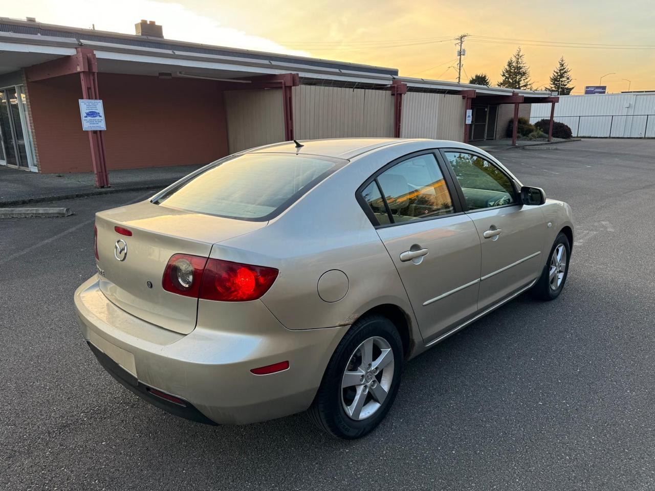 Mazda MAZDA3 i 4-door 2004