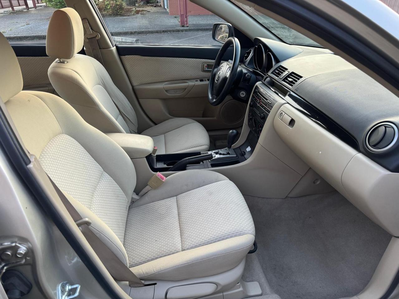 Mazda MAZDA3 i 4-door 2004
