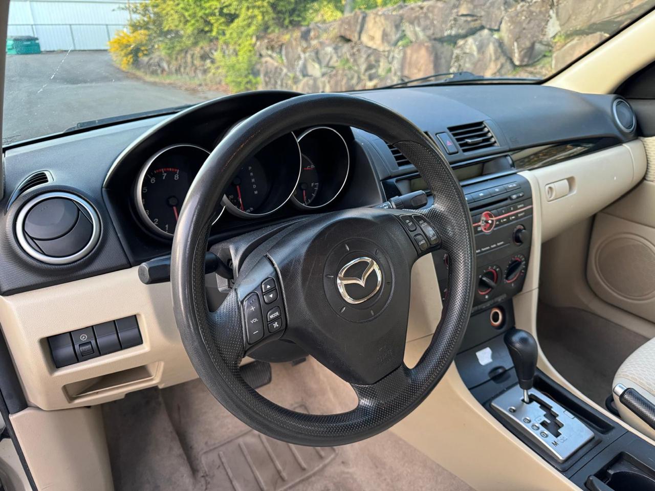 Mazda MAZDA3 i 4-door 2004