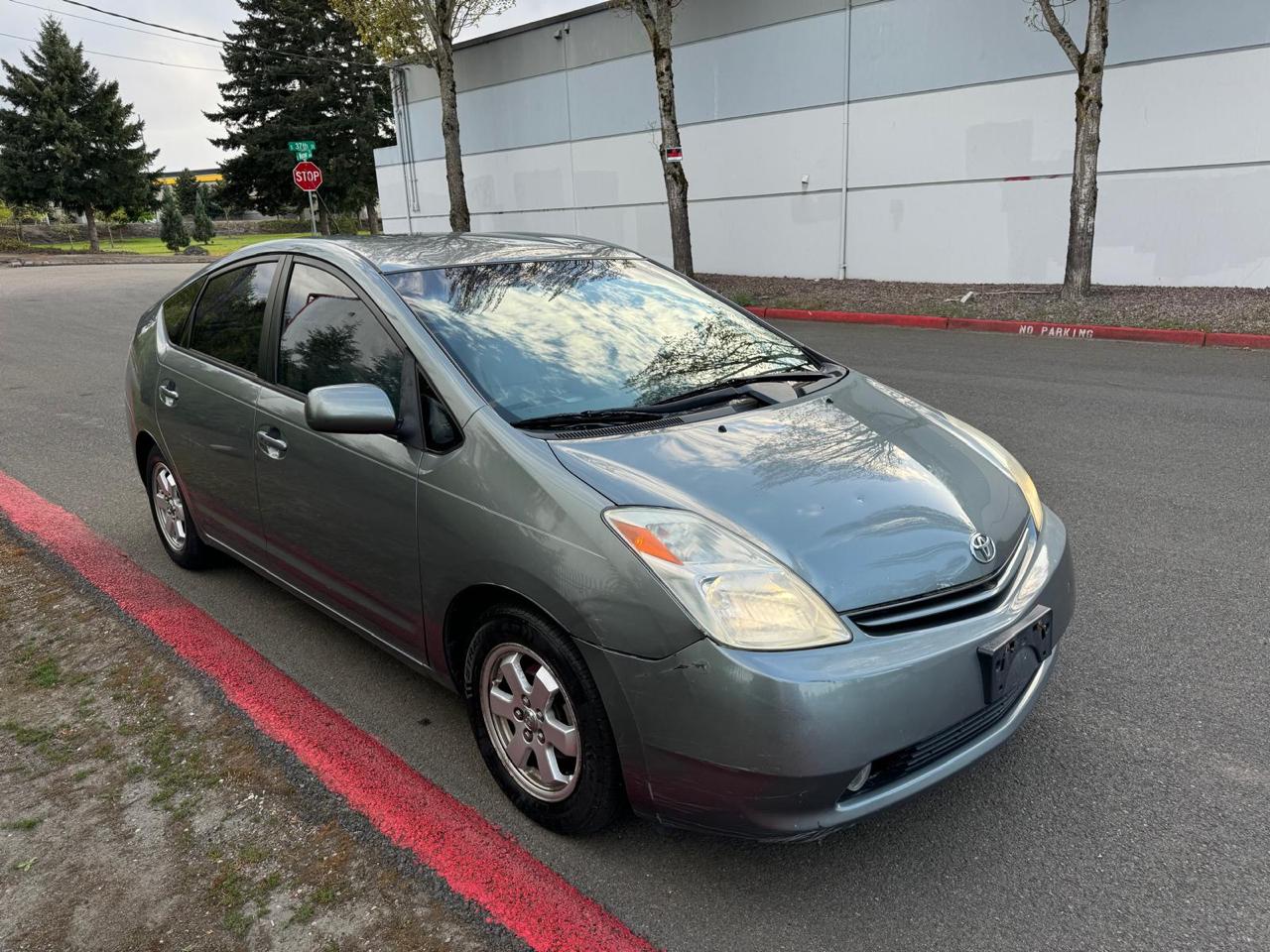 Toyota Prius 4-Door Liftback 2005