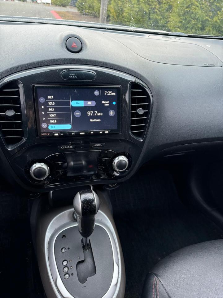 Nissan Juke S AWD 2011